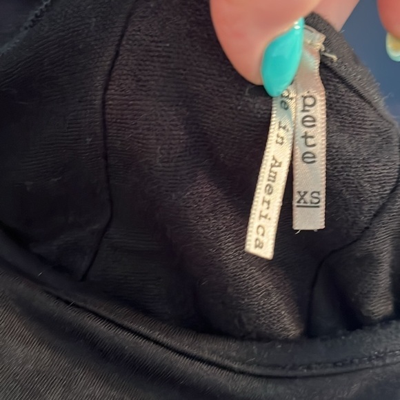 Pete Black Top w White Crochet Trim Size XS Boutique Brand - Picture 7 of 8